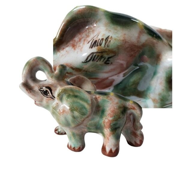 Elephant Figurine Signed - Picture 1 of 12